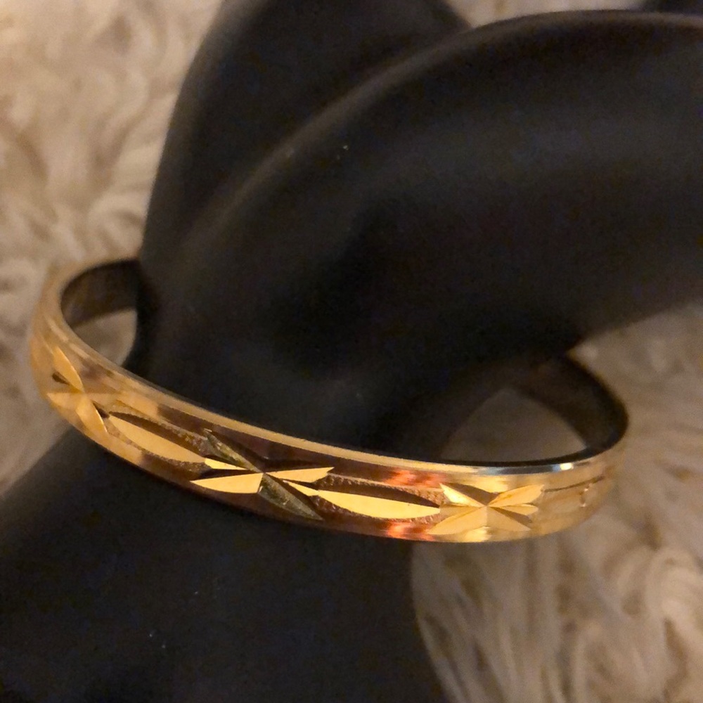 Gold Plated 18 k Bracelet. Stunning look😍 - Picture 2 of 14
